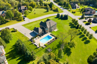 4 MORRISON COURT